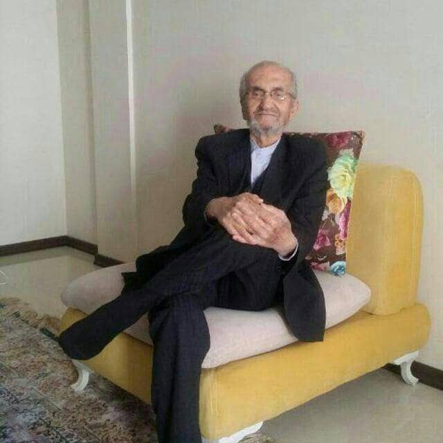 صنعت نفت یک پارچه سیاه‌پوش شد/ خلیلی عزادار شد/ خوزستان-بهبهان در سوگ خان/ درگذشت حاج ناصر خلیلی بزرگ خاندان ایل بهمئی و پدر گرامی رضا خلیلی معاون مدیرعامل شرکت ملی نفت ایران  و آزاده هشت سال دفاع مقدس/ مرحوم حاج ناصر خان خلیلی از خوانین و بزرگان ایل غیور و ولایتمدار بهمئی و مردم شهید پرور بهبهان