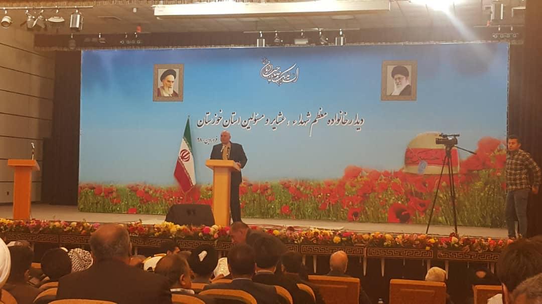 در گفتگو با ساعدی رئیس مجمع نمایندگان خوزستان و نماینده دشت آزادگان و هویزه:مدیریت غلط سدها عامل سیل خوزستان/ حجم گسترده خسارات ناشی از سیل تامین امکانات در خوزستان  را با مشکل مواجه کرده است/اشکالات جدی در توزیع چادر بین مردم سیل‌زده ها وجود دارد/ آموزش و پرورش باید مکان مناسبی برای آموزش دانش آموزان در مناطق سیل زده فراهم کنند/دیدار آیت الله رئیسی رئیس قوه قضاییه با سران عشایر و رئیس مجمع نمایندگان/ دیدار خانواده معظم شهدا و عشایر و مسئولین استان خوزستان