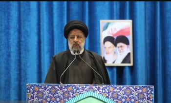 رئیسی در نماز جمعه تهران:امیدی به نیویورک و وین نداریم/ به شعار &laquo;نه شرقی،نه غربی&raquo; پایبندیم/۲۲بهمن و روز پیروزی انقلاب اسلامی و عناصر هویت&zwnj;ساز انقلاب اسلامی است