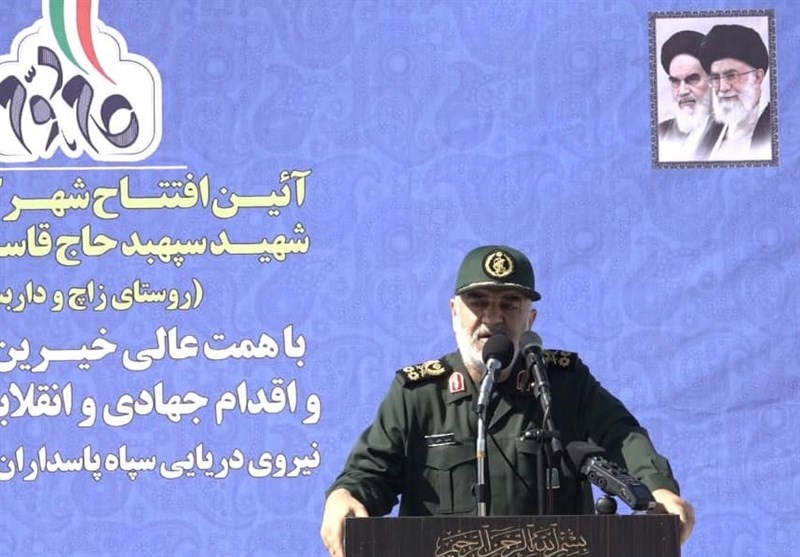 سرلشکر سلامی: دشمنان مردم ایران را زمین&zwnj;گیر کرده&zwnj;ایم/ در هوا، زمین و دریا مقابل دشمنان صف به صف ایستاده&zwnj;ایم