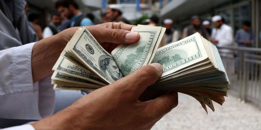 نرخ دلار در سال ۱۴۰۱/ بازار ارز پشت چراغ قرمز مذاکرات وین