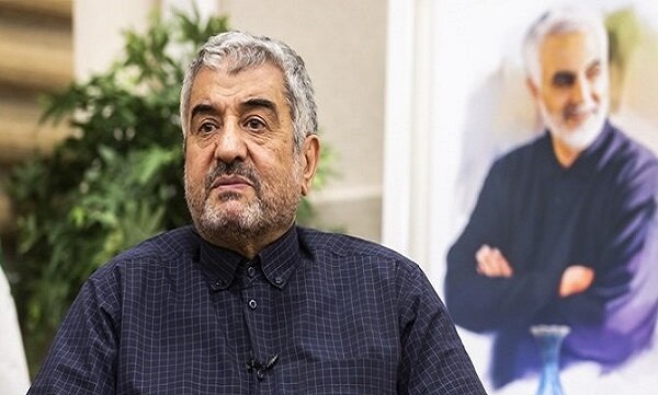 حرکت مردمی مبارزه با فساد باید به سرعت شکل بگیرد