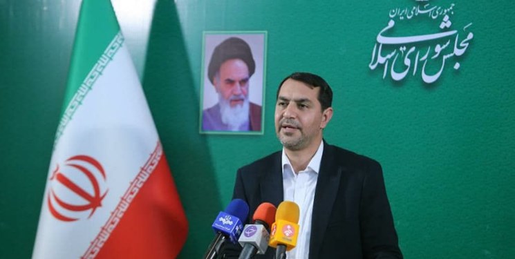 دولت اگر بخواهد ارز ۴۲۰۰ را حذف کند باید کالابرگ الکترونیکی ارائه کند