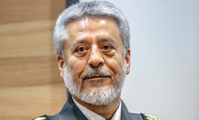 دریادار سیاری روز پاسدار را تبریک گفت