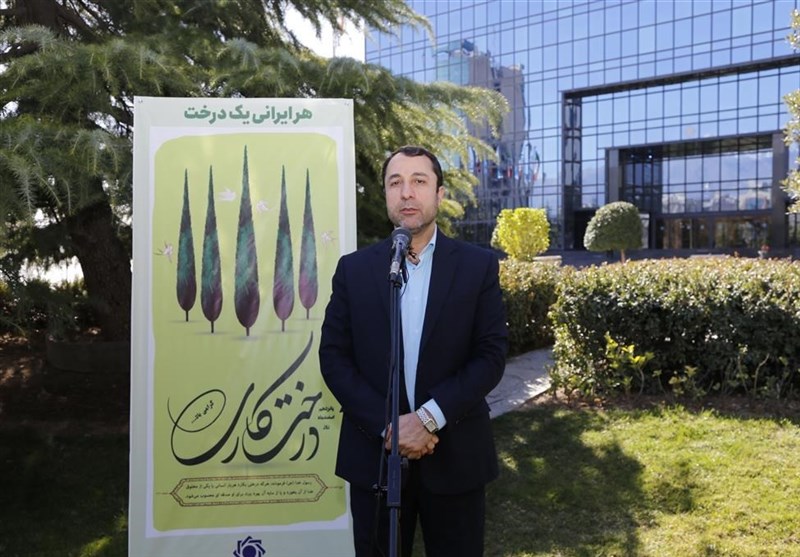 رئیس کل بانک مرکزی: نمایندگان مجلس بودجه ۱۴۰۱ را بدون کسری تحویل دولت دهند رئیس کل بانک مرکزی: نمایندگان مجلس بودجه ۱۴۰۱ را بدون کسری تحویل دولت دهند