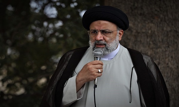 رئیس جمهور به مقام شهدای شلمچه ادای احترام کرد