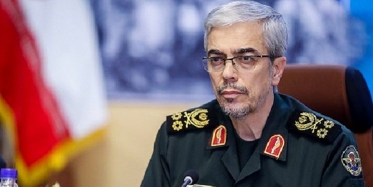 سرلشکر  باقری: امنیت پایدار کشور مرهون همت جامعه اطلاعاتی است