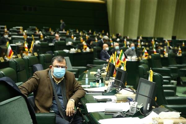 روح‌الامینی: مجلس جای بحث‌های پوپولیستی نیست