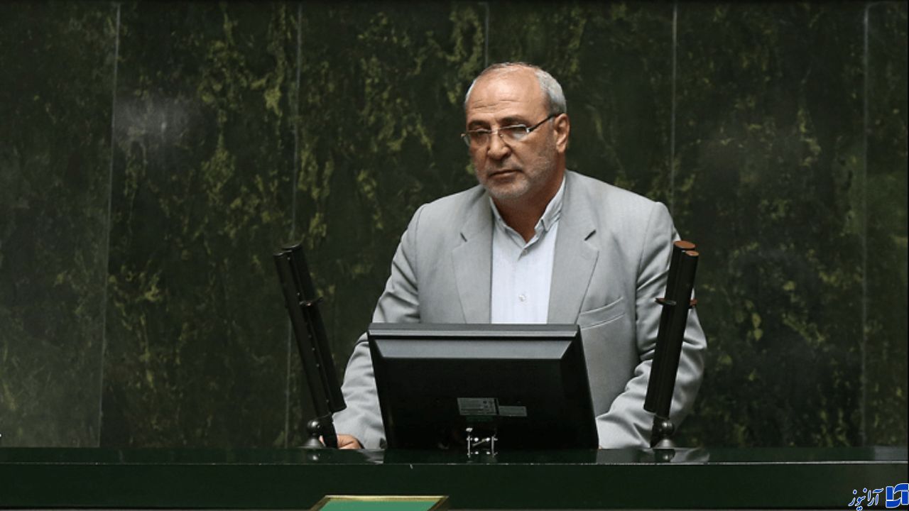 مسئولان باید پاسخگوی کم کاری خود در زمینه بورس باشند