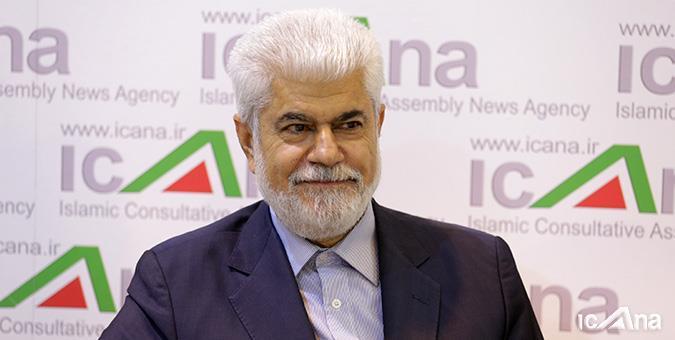 مشکلات اقتصادی محور اصلی مناظره آخر انتخاباتی باشد