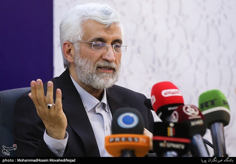 جلیلی:‌مسئول وضع موجود شخص رئیس جمهور است/ آماده مناظره با روحانی هستم