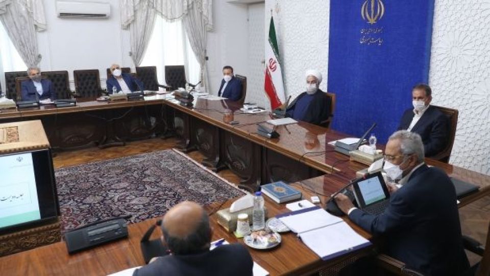 جلسه ستاد هماهنگی اقتصادی دولت:			 روحانی: اتصال کلیه سامانه‌ها بویژه گمرک به سامانه جامع تجارت تا پایان تیرماه نهایی شود
