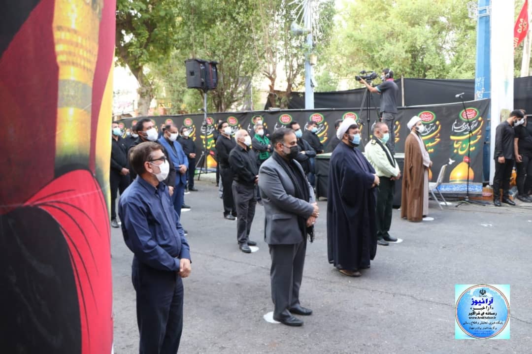 خوزستان شهرستان&zwnj; اندیمشک درتسخیر بزرگترین مراسم عزاداری یوم&zwnj; العباس علیه السلام / اجتماع عاشوراییان و پرشور مردم ولایت مدار  شهرستان اندیمشک با حضور حسنوند نماینده اندیمشک و رئیس کمیسیون انرژی و امام جمعه و مسئولین استانی و شهرستانی&zwnj;، عزاداری در اندیمشک در فضای  باز در حال برگزاری است/امشب هم  مراسم  تاسوعای حسینی در اندیمشک بنام علمدار نیامده برگزار شد