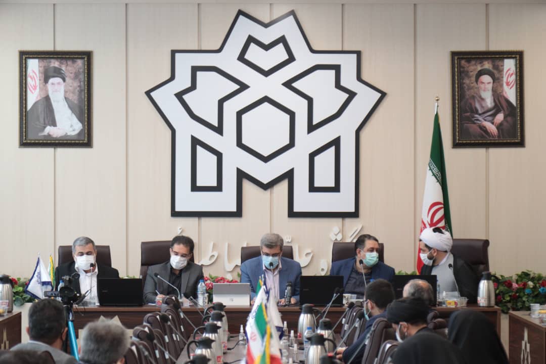 فصل تحویل در دولت سیزدهم در حال شکل گیری است./ گفتمان &zwnj;دولت سیزدهم:عدالت و عقلانیت/ استقبال گروه های مختلف دانشگاهی،سیاسی از قیبل بنیاد عدالت و کرامت کشور قرار گرفت