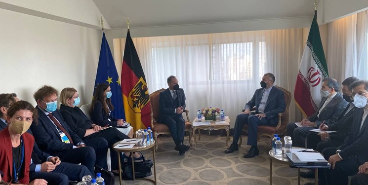 امیرعبداللهیان در دیدار با همتای آلمانی: سیاست قطعی دولت سیزدهم گره نزدن اقتصاد داخلی به برجام است