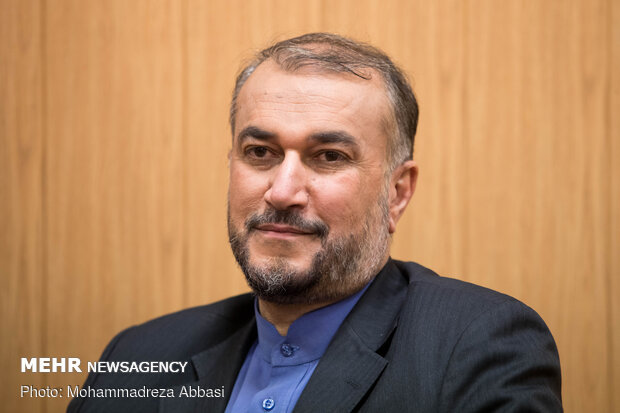 اولویت ایران، ارتباط با کشورهای آسیایی و همسایگان است