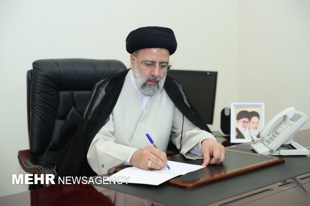 تسلیت رئیس‌جمهور به سردار مومنی