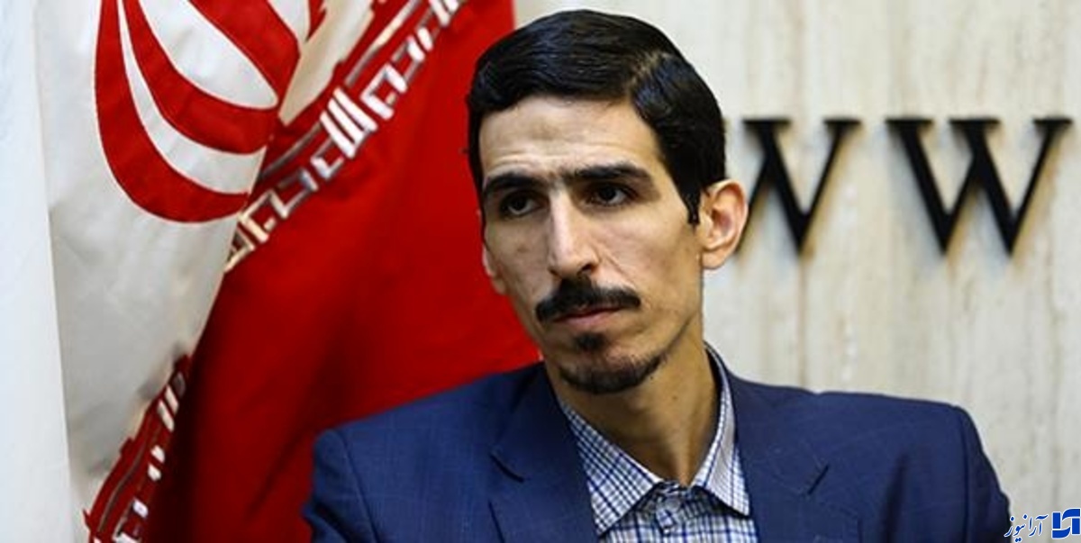 نماینده مجلس: لاریجانی اموال خود، همسر و فرزندان را منتشر کند