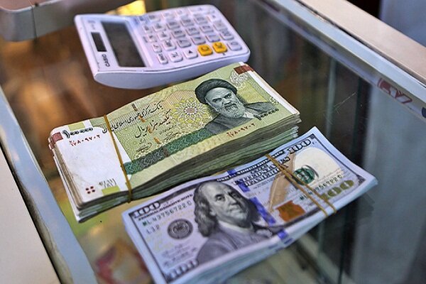 عضو اتاق تهران خبر داد:حذف ارز ۴۲۰۰ تومانی از ابتدای دی&zwnj;ماه / پرداخت ۱۱ میلیارد دلار ارز ترجیحی در ۷ ماه