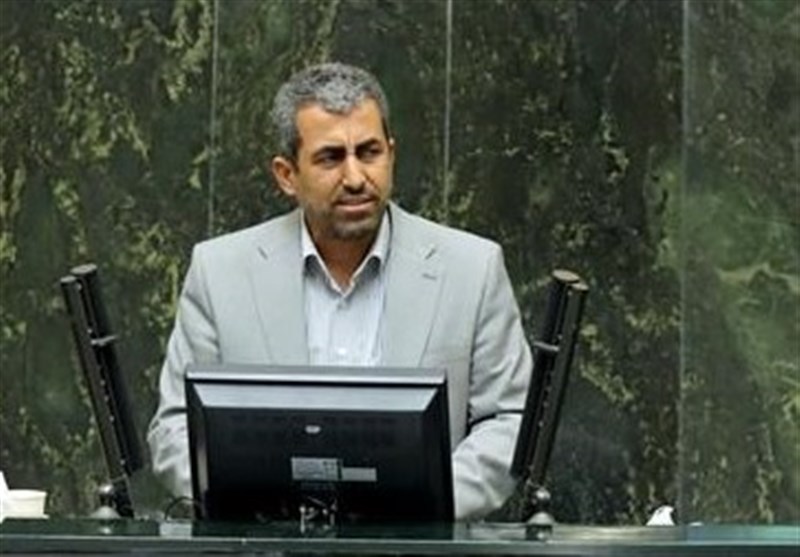 پورابراهیمی: با تخلفات دستگاه&zwnj;های اجرایی در صدور مجوزهای کسب&zwnj;و&zwnj;کار برخورد قانونی می&zwnj;کنیم