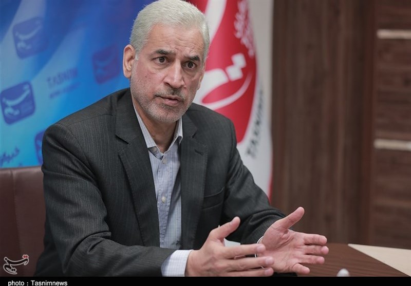 استاندار خوزستان: معلمان خوزستانی تا نیمه اردیبهشت ماه دروس را به پایان برسانند