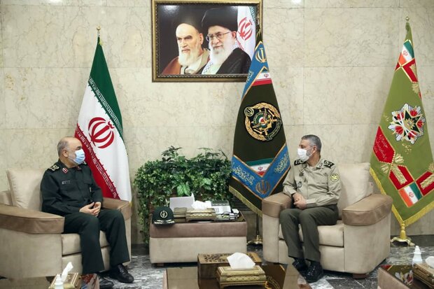 دشمن از اخوت و  وحدت بین ارتش و سپاه بیمناک و عصبانی است