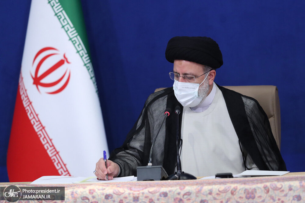 رئیس جمهور &laquo;قانون بودجه سال ۱۴۰۱ کل کشور&raquo; را برای اجرا ابلاغ کرد