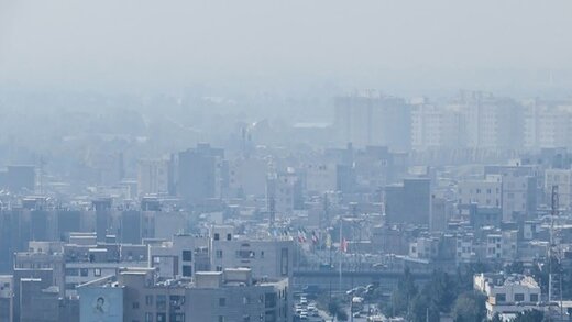 تداوم آلودگی هوای شهرهای صنعتی/ بارش باران و رعد و برق در غرب کشور