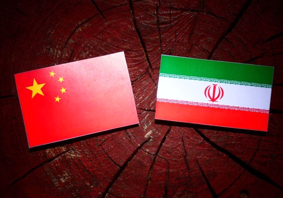 عطاءالله مهاجرانی: برخی سیاستمداران ما اسب‌شان لنگ است /سیاست خارجی، جای گلایه و توصیه اخلاقی و بدتر از آن تهدید نیست!