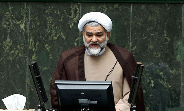 وزارت امور خارجه فوراً سفیر فرانسه را اخراج کند/لزوم بازنگری در روابط با فرانسه