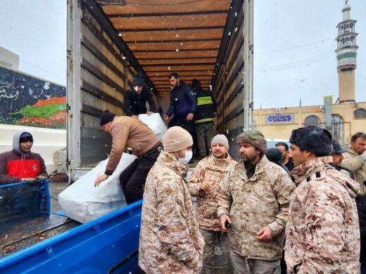 کمک‌رسانی نیروهای بسیج، سپاه و ارتش در مناطق زلزله‌زده خوی