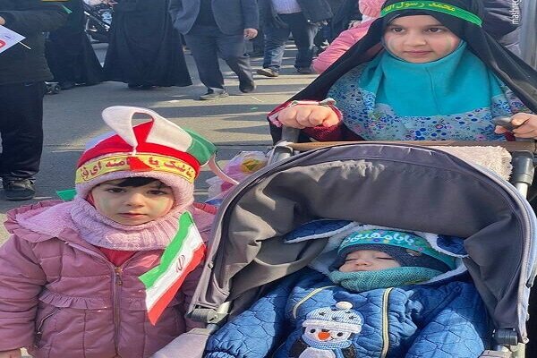 حضور دهه هشتادی‌ها و نودی‌ها در راهپیمایی ۲۲ بهمن