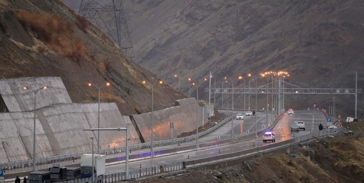 اتمام عملیات عمرانی باند رفت فاز دوم آزادراه تهران - شمال تا پایان بهمن 1401