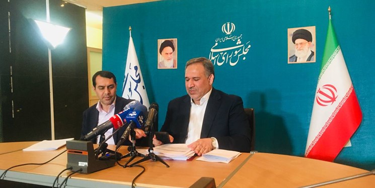 حسینی:‌ بودجه شرکت‌های دولتی و بانک ها ۷ درصد کاهش پیدا کرده است
