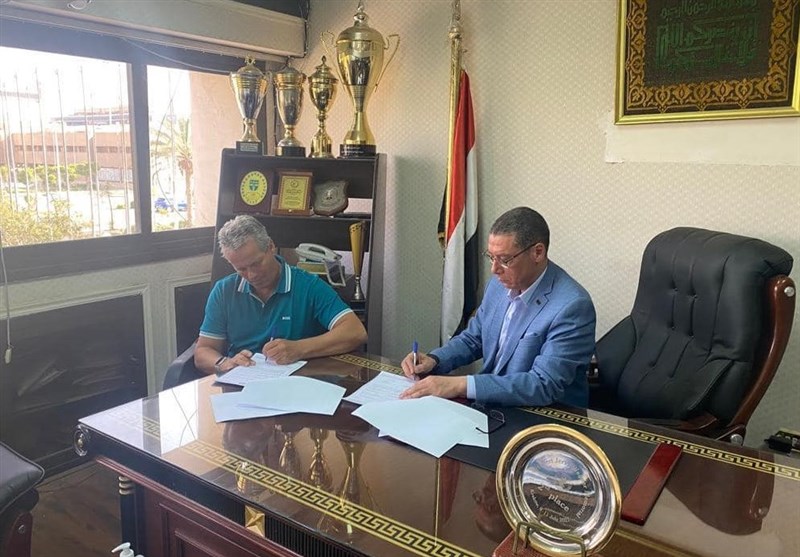 سرمربی حریف والیبال ایران قراردادش را تمدید کرد