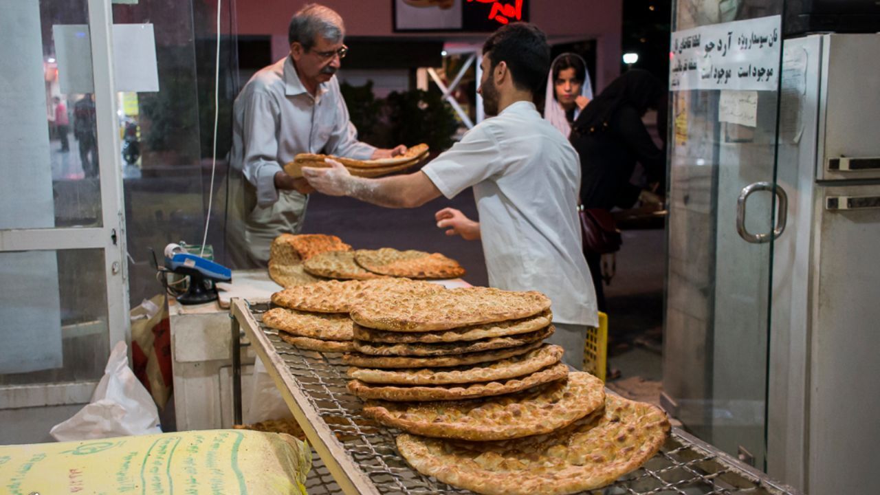 قیمت نان چقدر می‌شود؟