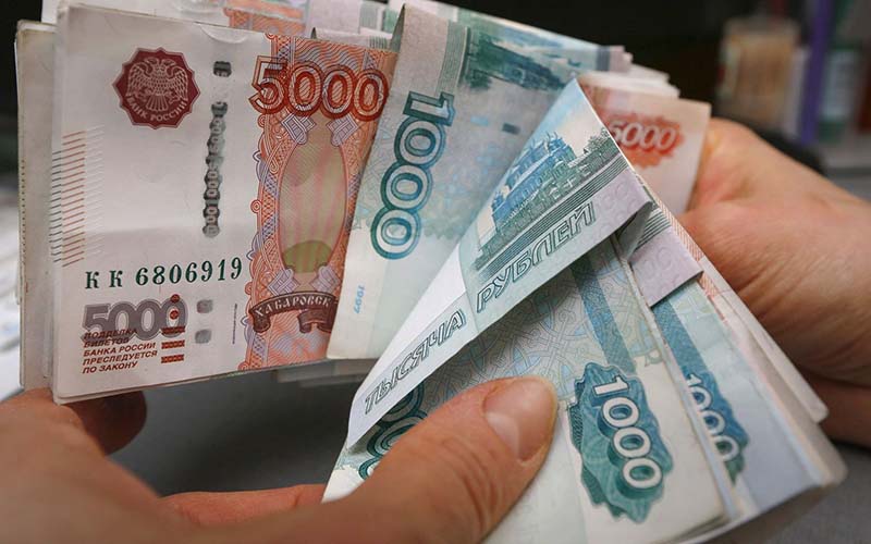 قیمت روبل، امروز دوشنبه ۱۹ اردیبهشت ۱۴۰۱/ توکیو واردات نفت روسیه را ممنوع می‌کند؟