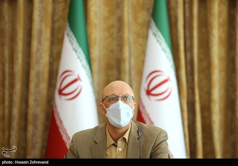 وزیر علوم: حذف دانشگاه&zwnj;ها &zwnj;در دستور کار نیست/ امیدوارم روزی دیوارهای تمام دانشگاه&zwnj;ها برداشته شود