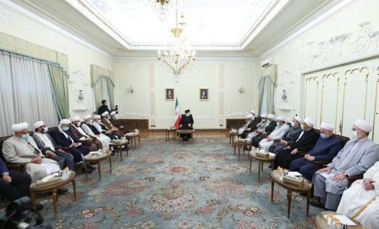 شیعه انگلیسی وسنی آمریکایی دوروی یک سکه هستند/ ارز ترجیحی فاسد بود