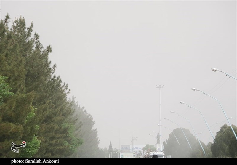 استمرار آلودگی هوا در کلانشهر شیراز/ اردیبهشتی که به&zwnj;جای عطر بهارنارنج با بوی خاک به پایان می&zwnj;رسد