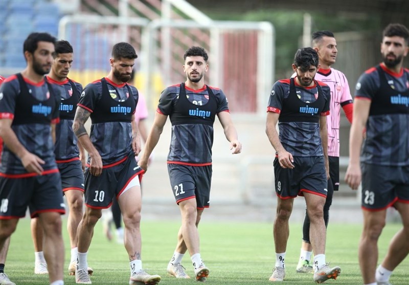 تمرین پرسپولیسی‌ها در ۲ گروه بعد از بازی نیمه‌تمام در تبریز