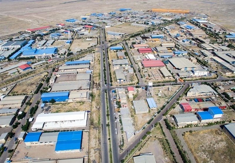 روایت آزادسازی سرمایه&zwnj;هایی که بانک&zwnj;ها در استان سمنان تملک کردند؛ احیای واحدهای تولیدی راکد گام مهم در تحقق شعارِ سال