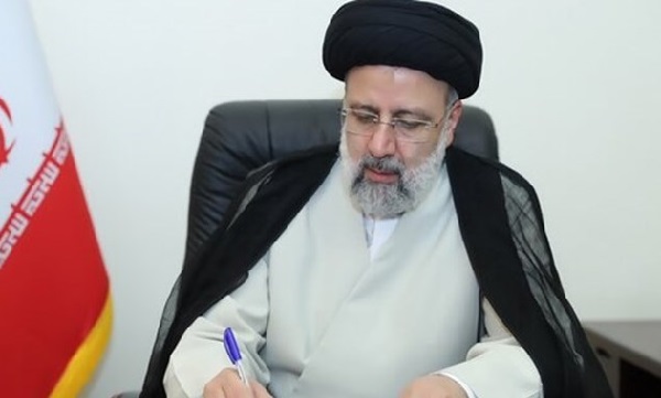 رئیس جمهور «قانون نسخ قانون تغییر ساعت رسمی کشور» را برای اجرا ابلاغ کرد