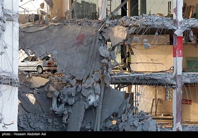 آوار برداری از ساختمان مترو پل در روز دوازدهم