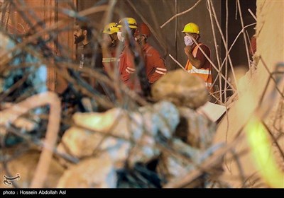 آوار برداری از ساختمان مترو پل در روز دوازدهم