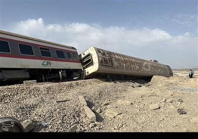 خروج قطار مسافربری از ریل در طبس