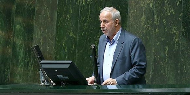واردات خودرو اگر به خودروسازان واگذار شود شاهد مافیای دیگری در این حوزه خواهیم بود