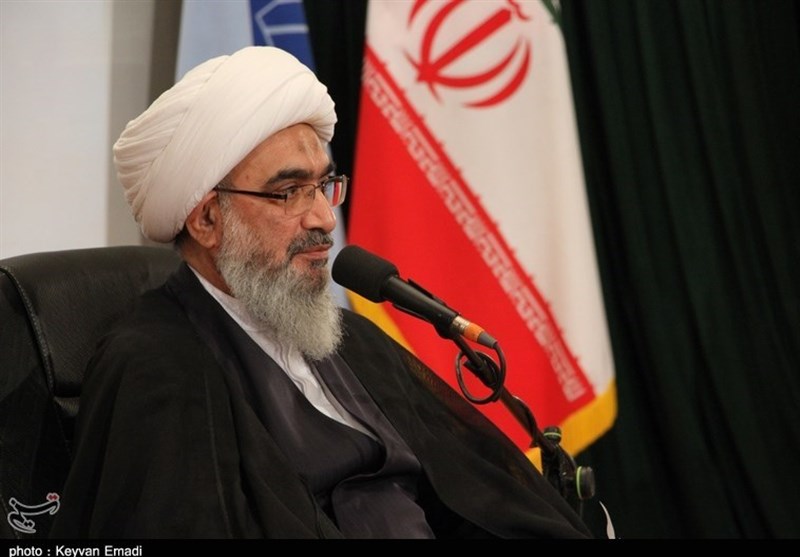 امام جمعه بوشهر: صبر و استقامت از ویژگیهای افراد مؤمن و با ایمان است امام جمعه بوشهر: صبر و استقامت از ویژگیهای افراد مؤمن و با ایمان است
