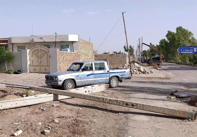 باد و باران ۳۳ پایه شبکه برق سیستان و بلوچستان را تخریب کرد