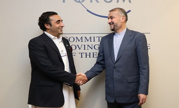 وزیر خارجه پاکستان وارد تهران شد